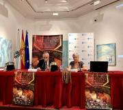 5. O delegado da Xunta en Madrid e director da Casa, José Ramón Ónega na presentación coa concelleira de Cultura, Turismo, Mocidade e Promoción da Lingua, Carmen Basadre