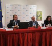 O presidente da Fundación Ciudad, Tomás Vera, intervindo na presentación do Foro Iberoamericano de Ciudades.