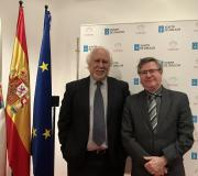 image82252_5.jpeg 1. O conferenciante e tenor Enrique Paz xunto co coordinador de Actividades Culturais Ramón Jiménez.