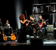 3. Mitic, escenario nun momento do concerto.