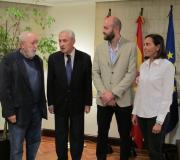 O xornalista Diego Carcedo, o delegado da Xunta, José Ramón Ónega, o xornalista e autor Víctor López e a editora María José Cuchet.
