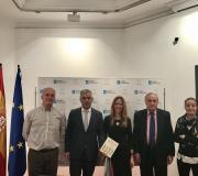 3. De esquerda a dereita, o ilustrador Joaquín González Dorao, o secretario xeral de Política Lingüística Valentín García, a autora dos textos e deputada Marta González, o delegado da Xunta en Madrid José Ramón Ónega e a editora da obra Gemma Sesar.