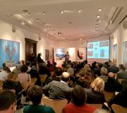 3. Máis de cento cincuenta persoas acudiron á Casa de Galicia á presentación do Salnés.