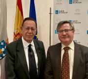 1. O historiador ferrolán Juan Luís Beceiro co coordinador de Actividades da Casa de Galicia Ramón Jiménez instantes antes da conferencia sobre os xudeus e a Inquisición.