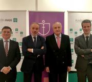 3. O director de proxectos de Inade Modesto González, o direcrtor de Inade Adolfo Campos, o delegado da Xunta en Madrid José Ramón Ónega e Fernando Peña director da Cátedra Fundación Inade-UDC A gestióndel risco e do seguro.