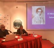 3. Na mesa, o profesor, escritor e conferenciante José María Peláez co coordinador de Actividades da Casa Ramón Jiménez.