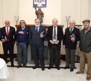 O deputado Jaime de Olano, o editor Daniel Fernández, os escritores Ramón Pernas e José de Cora, o delegado da Xunta, José Ramón Ónega, o conde de Fontao, José Manuel Romero, e o escritor Carlos G. Reigosa.