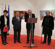 A delegada de Andalucía, Candela Mora, o doutor José Carro, o delegado da Xunta, José Ramón Ónega, e o autor da exposición J. Méndez, no acto de inauguración.