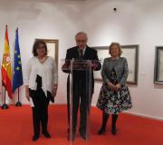 A pintora Soledad Fernández, o delegado da Xunta, José Ramón Ónega, e a directora do Grupo pro Arte y Cultura, Mayte Spínola.