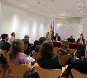 Un momento da asemblea. Intervén o presidente de Asomega, Dr. Julio Ancochea.
