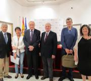 Julio Neira, María Dolores Martos, o delegado da Xunta, José Ramón Ónega, Antonio Domínguez, Josep Ysern e Marina Sanfilippo, antes de comezar o acto.