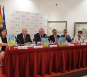 Marina Sanfilippo, Antonio Domínguez, o delegado da Xunta, José Ramón Ónega, Julio Neira, Josep Ysern e María Dolores Martos, na mesa presidencial.