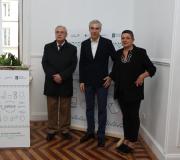O conselleiro de Economía, Emprego e Industria, Francisco Conde, flanqueado polo delegado da Xunta en Madrid, José Ramón Ónega, e a xerente de Artesanía de Galicia, Elena Fabeiro (FOTO SEIXAS/LALíN PRESS).