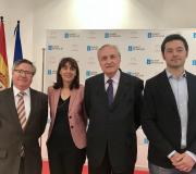 1. De esquerda a dereita, o coordinador de Actos Ramón Jiménez, a directora do Dpto. Comercia Inma Bernal, o delegado da Xunta José Ramón Ónega, e o pte. de Viña Costeira Andrés Rodríguez.