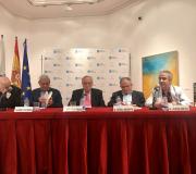 5. Na mesa, Carlos Reigosa, Alfonso Palomares, o delegado da Xunta en Madrid José Ramón Ónega, Ángel Basanta e Jesús Espino na presentación do libro en castelán editado agora por Akal.