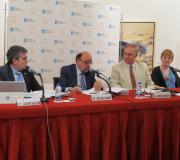 Na mesa presidencial da Asemblea, Javier  Saguar, vicesecretario, Julio Lage, presidente, Jesús Marón,  vicetesorero, e Isabel  Noriega, vogal responsable de Comunicación e Redes Sociais.