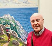 1. Vidal Martín Palacios ante unha das obras que forman parte da exposición PAISAXES RECUNCHOS E XENTES DE GALICIA.