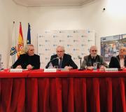 2. Na mesa, o escritor F. J. Neira, o delegado da Xunta en Madrid José Ramón Ónega, o xornalista Paco Rivera e o tamén xornalista e editor Xulio Xiz.