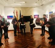 4. De esquerda a dereita Óscar Fdez. Clara Palomares, Almudena Rguez. Diego Hernando, Fany Prada, Cristian Díaz, Manu Alcántara e o profesor Fernando Molpeceres, na actuación tras a inauguración.