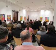 O público encheu a sala na que se celebrou a presentación.
