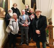 12. Foto dos seis integrantes de FALADOIRO-PATAKA que viaxaron a Madrid para a exposición, Vicente Ruiz, Carita Dubrovin, Jorje Agra, Pitelos, Pilar Sampedro, e Alfonso Rivero con Ramón Jiménez no centro.