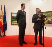 2. Inauguración da mostra antolóxica de José Leyra Domínguez. Santiago Leyra Curiá con Ramón Jiménez na súa intervención.