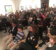 6. A Sala A para estaba chea e foi preciso habilitar a Sala B para que puidesen seguir a presentación por circuíto pechado de tv.