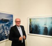 5. O autor, Xurxo Lobato, con dous das súas obras.