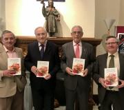1. De esquerda a dereita, o autor Alfonso García López, o delegado da Xunta en Madrid José Ramón Ónega, o xeneral Rodríguez-Villasante e o coordinador de Actividades da Casa Ramón Jiménez.j