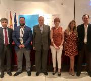 1. De esquerda a dereita Víctor Cortizo, José Luis Mtnez., o delegado da Xunta en Madrid José Ramón Ónega, a directora de EGAMA Isabel Noriega, Carolina Arroio e Carlos Trujillo.