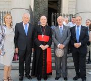 Pilar Falcón, José Ramón Ónega, o cardeal arcebispo Carlos Osorio, Fernando Rey e Julio Lage.
