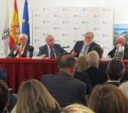 O público seguiu con atención as intervencións durante a presentación.