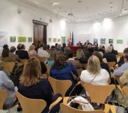 Un momento da presentación de "Habla Mario", desde a parte posterior da sala.