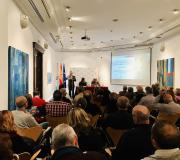 6. Preto dun centenar de persoas acudiron ao Seminario.
