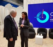 O delegado da Xunta, José Ramón Ónega, cambia impresións coa conselleira de Medio Ambiente, Territorio e Vivenda da Xunta de Galicia, Ángeles Vázquez.