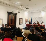 3. Preto de medio centenar de persoas achegáronse á Casa de Galicia para asistir ao acto de presentación do bonito  conto.