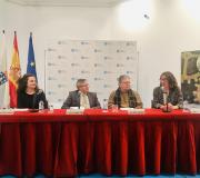5. Na mesa, de esquerda a dereita, a ilustradora compostelá Raquel Senra, o coordinador de Actividades da Casa Ramón Jiménez, o autor João Pedro Messeder e a editora Laura Rodríguez.