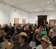 O público encheu a sala da presentación a pesar da choiva en Madrid.
