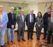 Amable Fernández, Fernando Molpeceres, Xosé Lois Foxo, José Ramón Ónega, Patricia Domínguez, Xosé Miguel Pérez e Ramón Jiménez, pousando antes de que comezase a presentación.