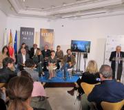 O delegado da Xunta, José Ramón Ónega, no atril, dando a benvida aos participantes na presentación..