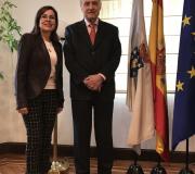 1. O delegado da Xunta en Madrid e director da Casa de Galicia José Ramón Ónega coa delegada do Gobierno de Canarias Lola Padrón na visita que realizou á institución galega.