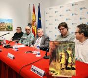 2. Na mesa, co libro en primeiro termo, Lorenzo Pascual, Miguel Fernández, Ramón Jiménez Pepe Rey e Manuel López Poy.